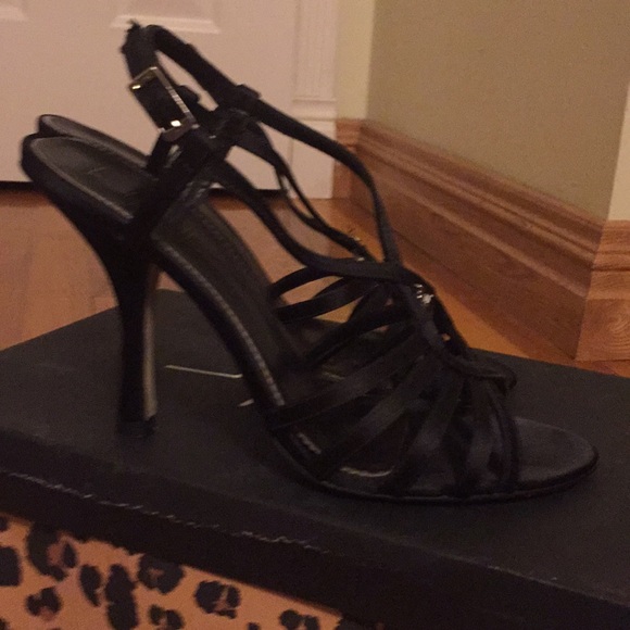 🛑 Nicole Miller Heels - Picture 2 of 6